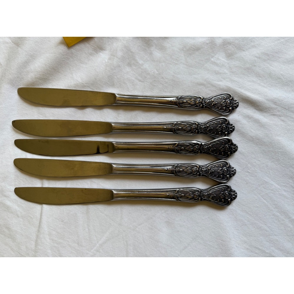 Vintage Floral Repousse Stainless Steel Dinner Knives Japan Set of 5 8.25in